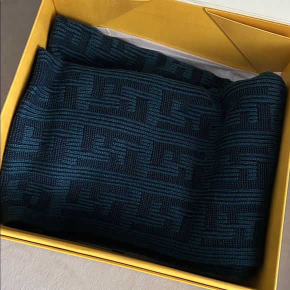 FENDI FF Zucca Wool Scarf NEW - Picture 12 of 13